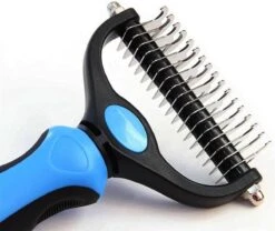 Professionele Ondervacht Kam Voor Hond En Kat S – Hondenborstel – Kattenborstel - Hondenkam –Anti Klit - Haarverwijderaar Voor Huisdieren - Pijnloos - Huisdiervriendelijk – Klittenkam - Voorkomt Haaruitval - Kleine Variant- Black Friday - Sinterklaas 9 Professionele Ondervacht Kam Voor Hond En Kat S – Hondenborstel – Kattenborstel - Hondenkam –Anti Klit - Haarverwijderaar Voor Huisdieren - Pijnloos - Huisdiervriendelijk – Klittenkam - Voorkomt Haaruitval - Kleine Variant- Black Friday - Sinterklaas -Huisdierbenodigdheden 1200x1012 2