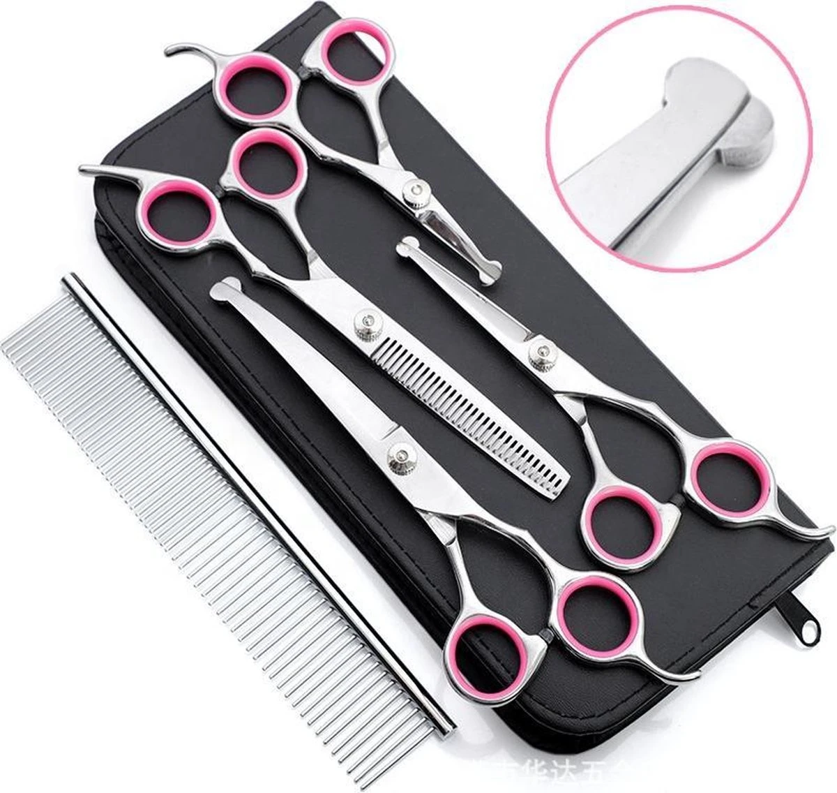 Professionele Hondenscharen Set - Extra Veilige Grooming Set - Trimscharen Voor Honden - Knipschaar - Effileerschaar / Uitdunschaar - Gebogen Schaar Met Ronde Punt - Precisieschaar - Hondenverzorging - Inclusief Kam, 2 Haarclips En Luxe Opbergdoos 2 Professionele Hondenscharen Set - Extra Veilige Grooming Set - Trimscharen Voor Honden - Knipschaar - Effileerschaar / Uitdunschaar - Gebogen Schaar Met Ronde Punt - Precisieschaar - Hondenverzorging - Inclusief Kam, 2 Haarclips En Luxe Opbergdoos - Afbeelding 2