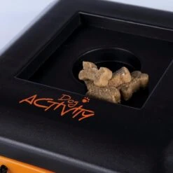 Trixie Dogtoy Dog Activity Strategy Game Gamble Box - Piepend Speelgoed - 15cm X 15cm X 9cm - Zwart/rood/oranje -Huisdierbenodigdheden 1200x1200 2238