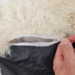 Kussen Voor Kat Of Kleine Hond | Fluffy Dierenkussen Van Pluche | Kat | Bank | Mand | Kattenmand | Kattendeken & Bankbeschermer Max. 15 Kg | Beige | Maat XS -Huisdierbenodigdheden 1200x1200 2761