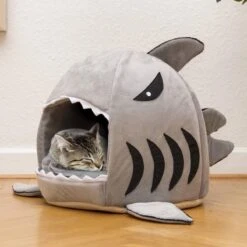 MikaMax Haai Hondenmand - Kattenmand - Dierenmand - Huisdierkussen - Mand Of Bed - Origineel - Extra Zacht Materiaal - 42 X 42 X 36 Cm -Huisdierbenodigdheden 1200x1200 4116