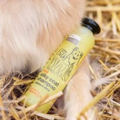 Greenfields Hondenshampoo Voor Langharige Vacht - Zorgt Voor Een Zijdezachte Glanzende Vacht - Inhoud 270 Ml - Hondenshampoo Langharige Vacht -Huisdierbenodigdheden 1200x1200 479