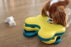 Nina Ottosson Dog Tornado Blu -Huisdierbenodigdheden 1200x799 42