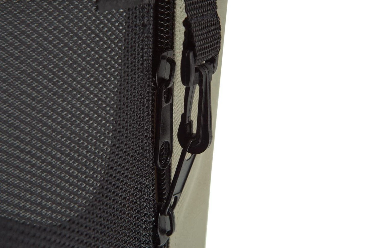 Maelson Soft Kennel - Robuuste Hondenbench Van Zacht Materiaal - Opvouwbare Kennel Met Stevig Stalen Binnenframe - Beige/zwart - XXS / XS / S / M / L / XL / XXL - 92 L 17 Maelson Soft Kennel - Robuuste Hondenbench Van Zacht Materiaal - Opvouwbare Kennel Met Stevig Stalen Binnenframe - Beige/zwart - XXS / XS / S / M / L / XL / XXL - 92 L - Afbeelding 17