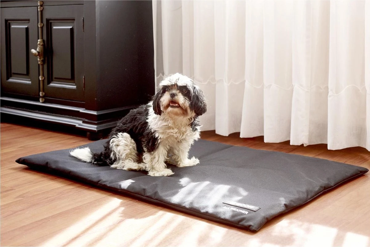 Wooff Bench Bed Xtreme 600d - Hondenkussen - Zwart - 106x70 Cm 3 Wooff Bench Bed Xtreme 600d - Hondenkussen - Zwart - 106x70 Cm - Afbeelding 3