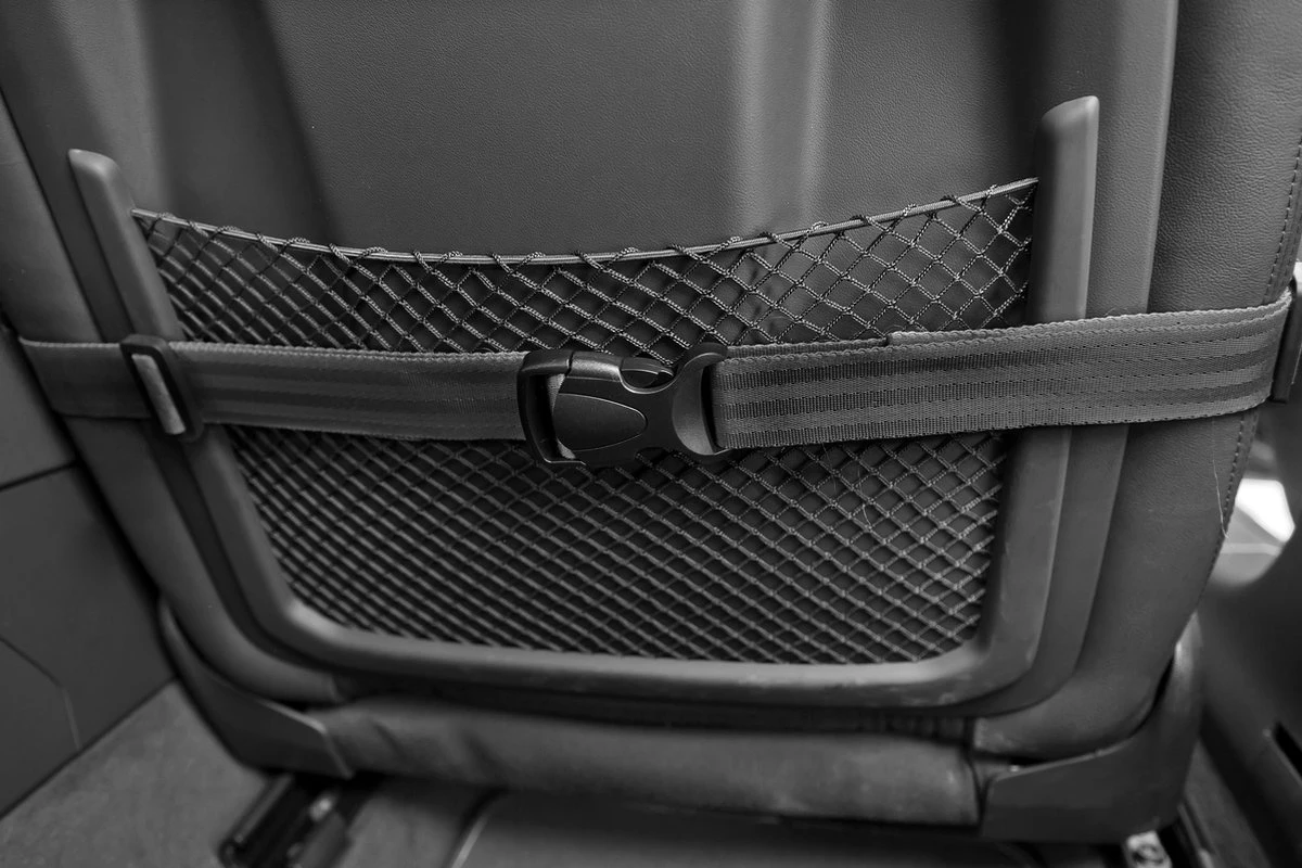 Velvet Black - Autostoel Voor Hond - 47x42cm - Wasbaar - Hondenmand Auto - Handgemaakt 3 Velvet Black - Autostoel Voor Hond - 47x42cm - Wasbaar - Hondenmand Auto - Handgemaakt - Afbeelding 3