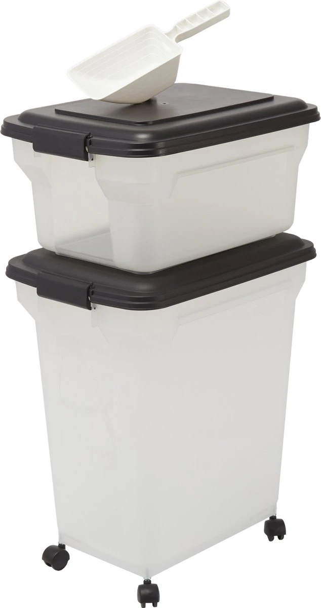 Iris Ohyama Air Tight Food Container Set Van 2 - ATS-C - Kunststof - 20 En 45 Liter - Transparant/Grijs - Met Schepje 1 Iris Ohyama Air Tight Food Container Set Van 2 - ATS-C - Kunststof - 20 En 45 Liter - Transparant/Grijs - Met Schepje