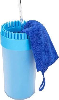 TIKKENS Hondenpoten Reiniger 2-in-1 - Hondenborstel - Hondenpoot Reiniger - Huisdier Poot Wassen - Hondenverzorging - Honden Wassen - Inclusief Microvezeldoek - XL -Huisdierbenodigdheden 709x1200